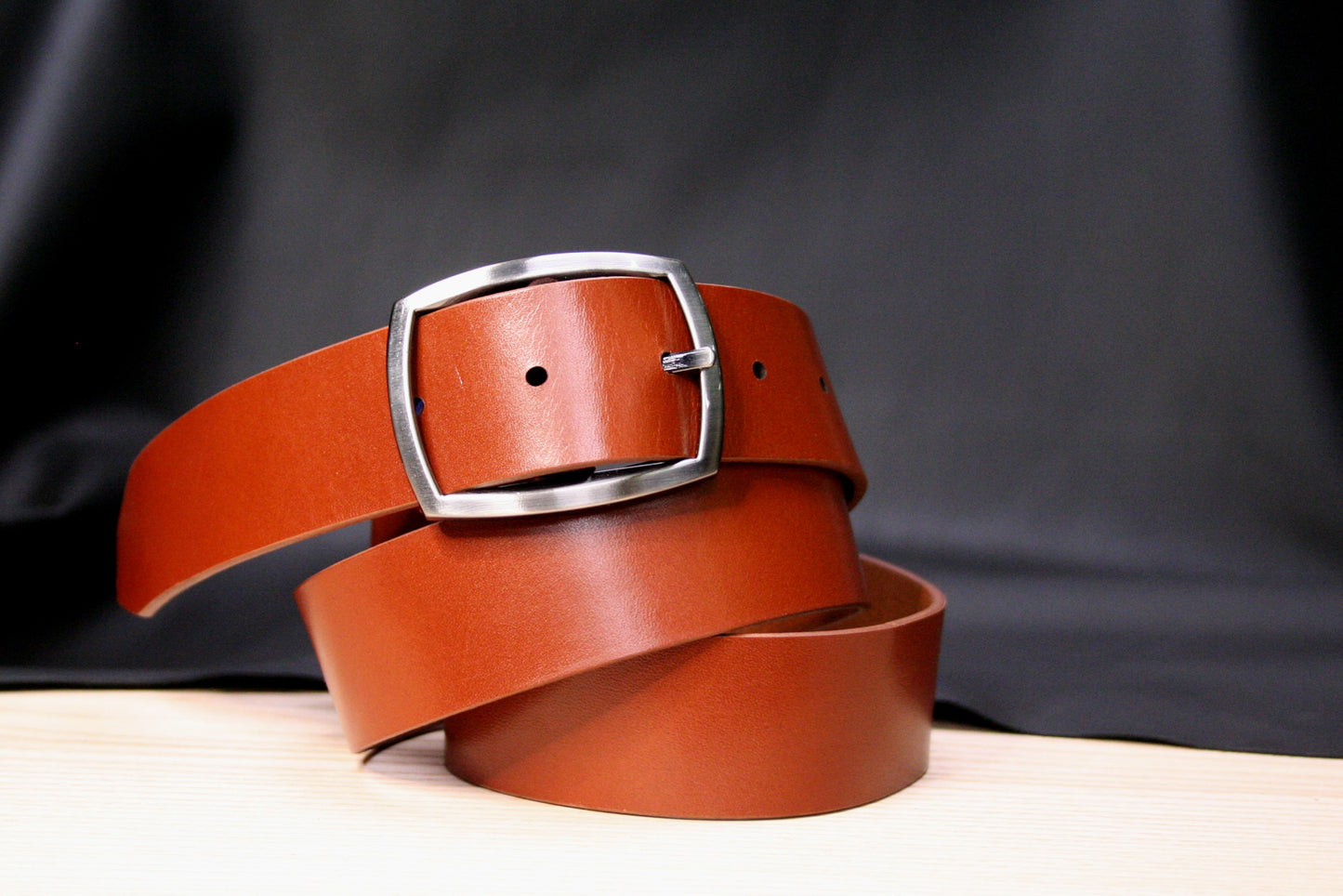 Détail du cuir pleine fleur de la ceinture mixte – Qualité et durabilité garanties