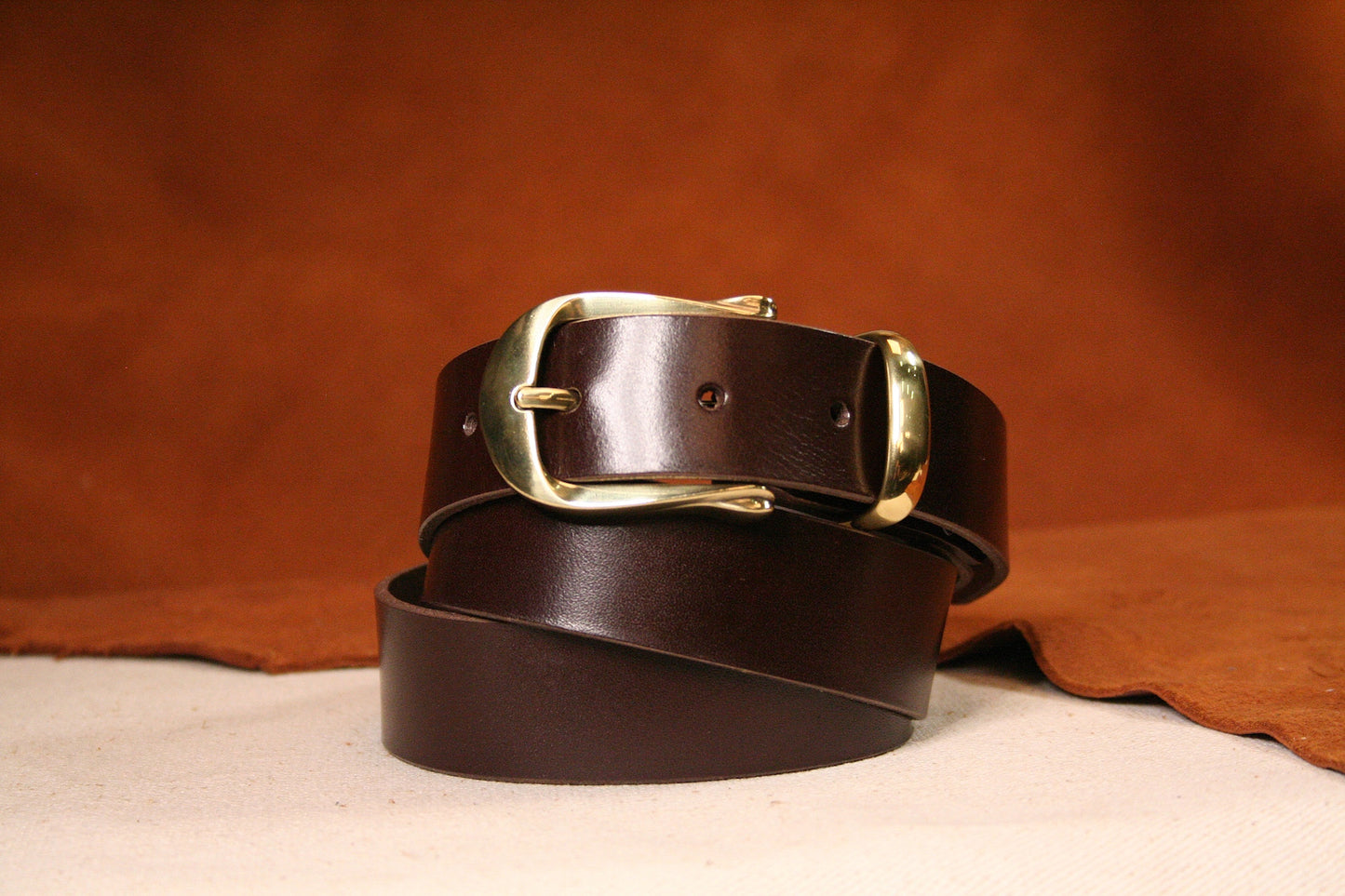 Ceinture en cuir pleine fleur marron – Une matière noble qui se patine avec le temps